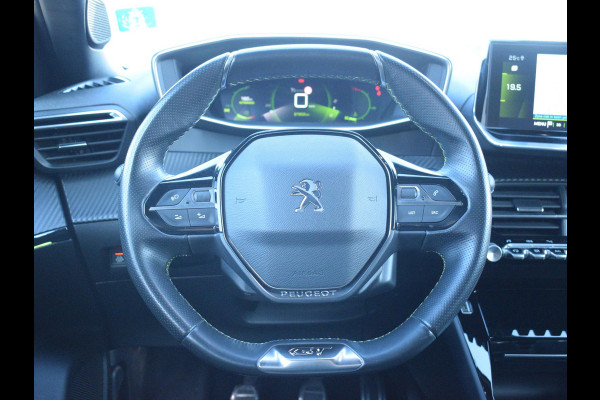 Peugeot 2008 1.2 PureTech GT-Line | Camera + sensoren | Navigatie | Carplay | Cruise control | Climate control