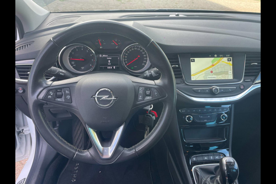 Opel Astra Sports Tourer 1.2 Design & Tech / camera / trekhaak