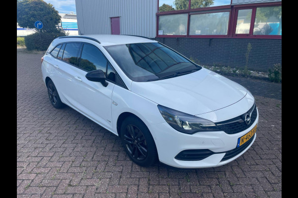 Opel Astra Sports Tourer 1.2 Design & Tech / camera / trekhaak