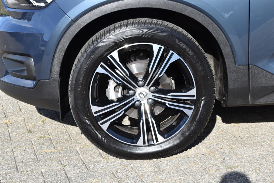 Volvo XC40 T3 163PK Automaat Inscription | Blis | ACC | Leder | 360 camera | Stoelverwarming | 19"LMV