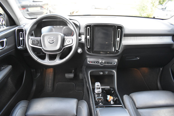 Volvo XC40 T3 163PK Automaat Inscription | Blis | ACC | Leder | 360 camera | Stoelverwarming | 19"LMV