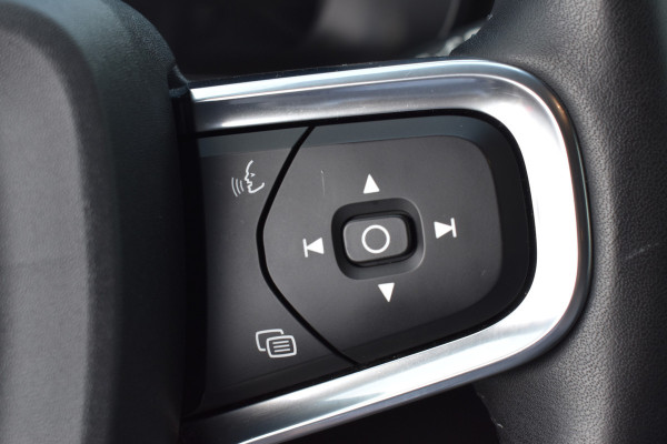 Volvo XC40 T3 163PK Automaat Inscription | Blis | ACC | Leder | 360 camera | Stoelverwarming | 19"LMV