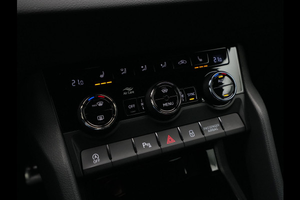Škoda Karoq 1.5 TSI ACT 150pk DSG Sportline Business Navigatie CantonSound Stoelverwarming Camera Carplay Sideassist
