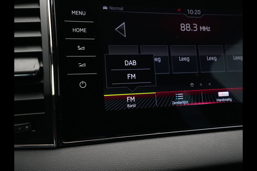 Škoda Karoq 1.5 TSI ACT 150pk DSG Sportline Business Navigatie CantonSound Stoelverwarming Camera Carplay Sideassist