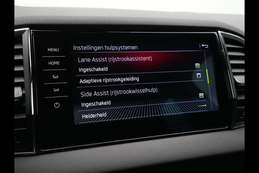 Škoda Karoq 1.5 TSI ACT 150pk DSG Sportline Business Navigatie CantonSound Stoelverwarming Camera Carplay Sideassist