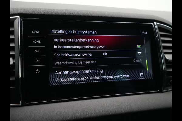 Škoda Karoq 1.5 TSI ACT 150pk DSG Sportline Business Navigatie CantonSound Stoelverwarming Camera Carplay Sideassist