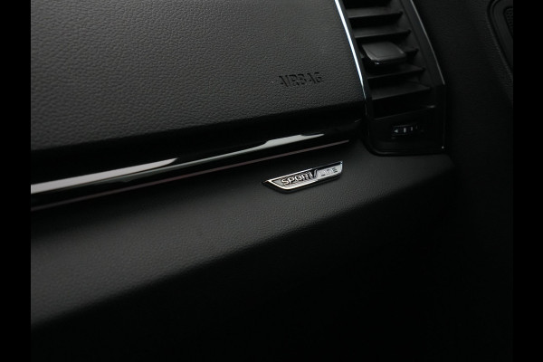 Škoda Karoq 1.5 TSI ACT 150pk DSG Sportline Business Navigatie CantonSound Stoelverwarming Camera Carplay Sideassist