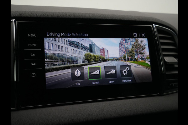 Škoda Karoq 1.5 TSI ACT 150pk DSG Sportline Business Navigatie CantonSound Stoelverwarming Camera Carplay Sideassist