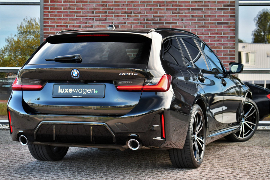 BMW 3 Serie Touring 320e M-Sport Pano El-zetels 360-cam HUD 19inch