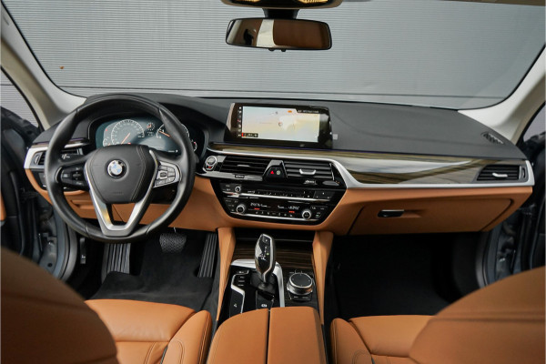 BMW 5 Serie 530i High Ex Luxury Schuifdak Comfortstoel Navi Trekhaak Camera