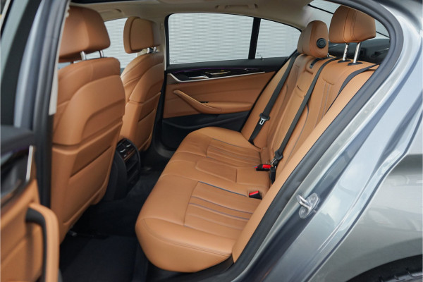 BMW 5 Serie 530i High Ex Luxury Schuifdak Comfortstoel Navi Trekhaak Camera