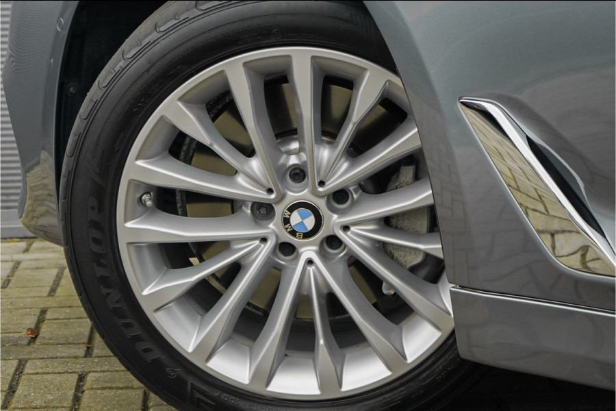 BMW 5 Serie 530i High Ex Luxury Schuifdak Comfortstoel Navi Trekhaak Camera