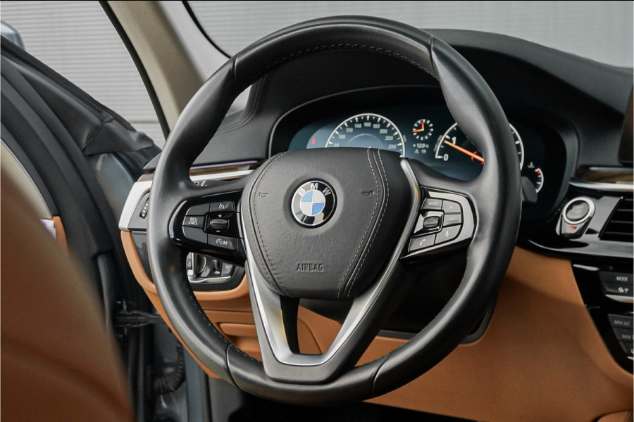 BMW 5 Serie 530i High Ex Luxury Schuifdak Comfortstoel Navi Trekhaak Camera