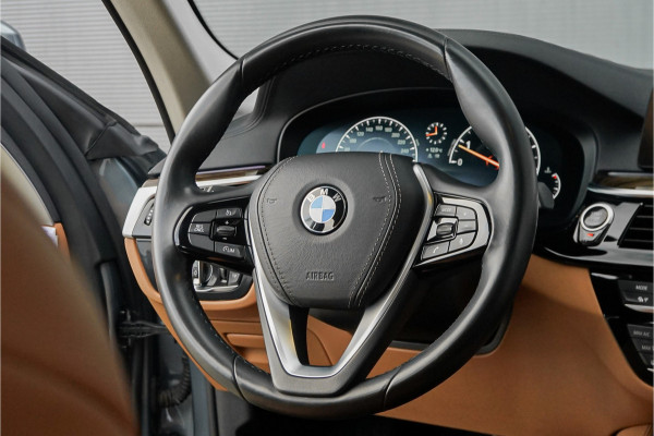 BMW 5 Serie 530i High Ex Luxury Schuifdak Comfortstoel Navi Trekhaak Camera