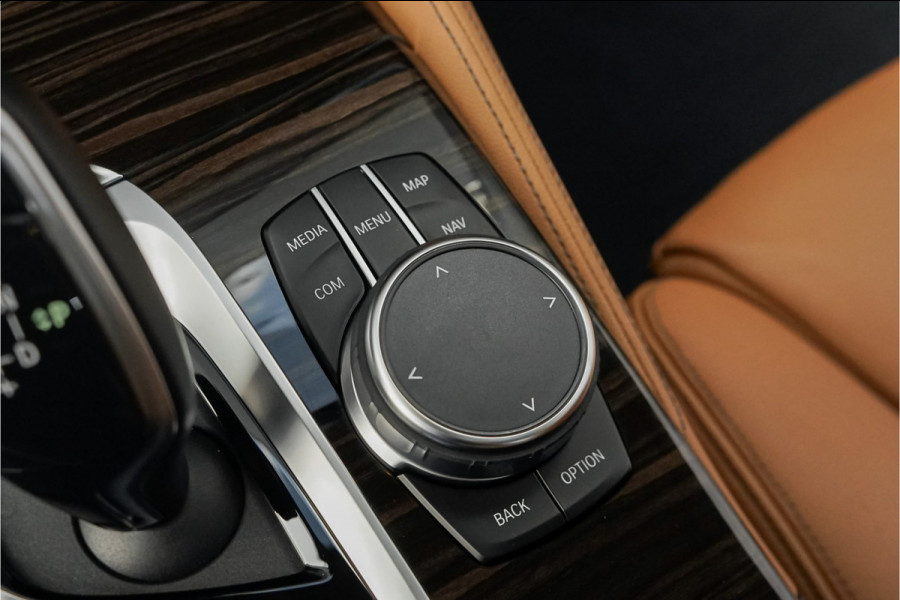 BMW 5 Serie 530i High Ex Luxury Schuifdak Comfortstoel Navi Trekhaak Camera