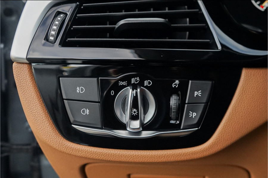 BMW 5 Serie 530i High Ex Luxury Schuifdak Comfortstoel Navi Trekhaak Camera