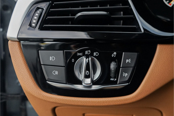 BMW 5 Serie 530i High Ex Luxury Schuifdak Comfortstoel Navi Trekhaak Camera