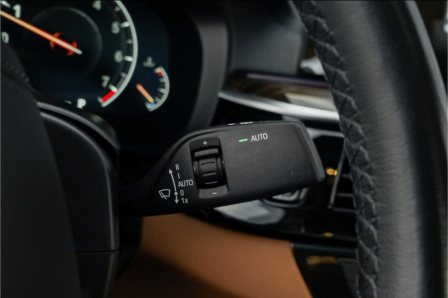 BMW 5 Serie 530i High Ex Luxury Schuifdak Comfortstoel Navi Trekhaak Camera