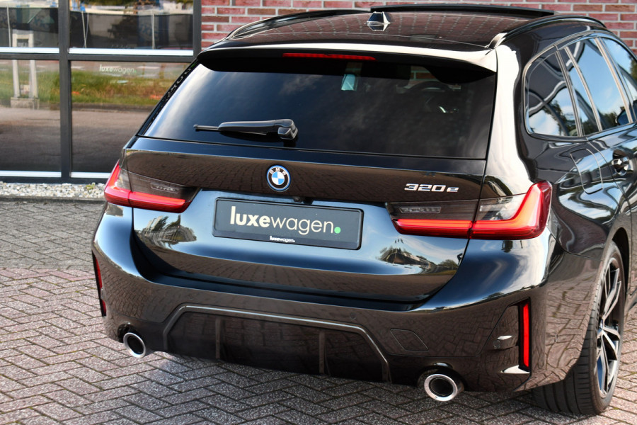BMW 3 Serie Touring 320e M-Sport Pano El-zetels 360-cam HUD 19inch