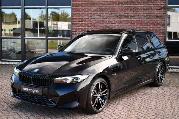 BMW 3 Serie Touring 320e M-Sport Pano El-zetels 360-cam HUD 19inch