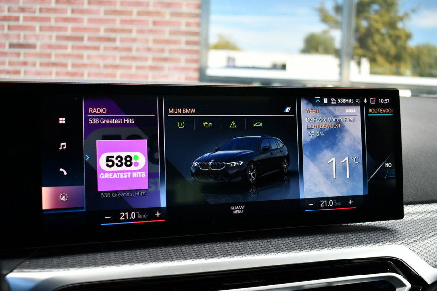 BMW 3 Serie Touring 320e M-Sport Pano El-zetels 360-cam HUD 19inch