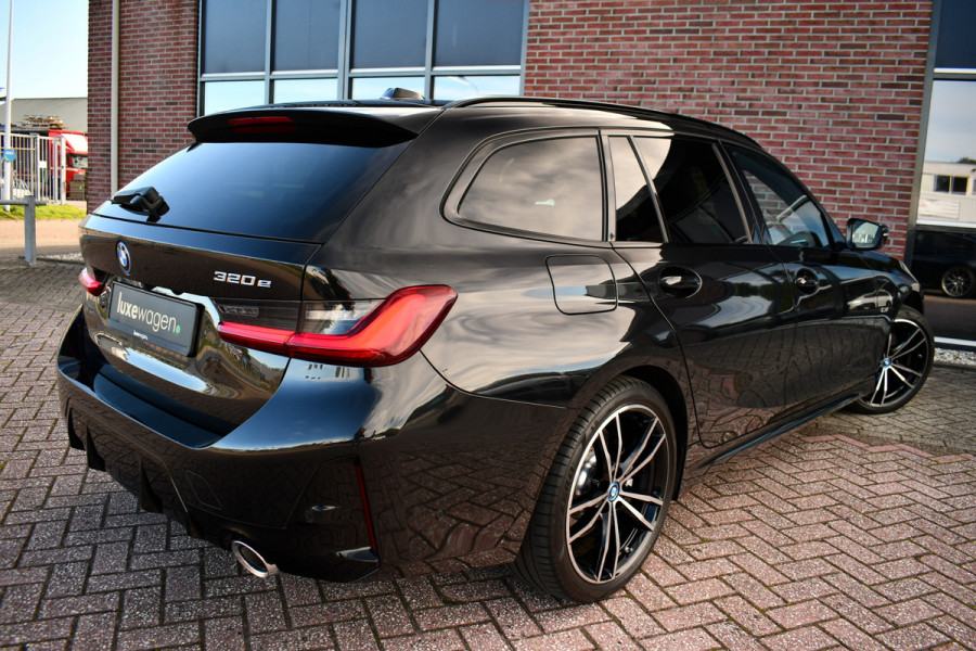 BMW 3 Serie Touring 320e M-Sport Pano El-zetels 360-cam HUD 19inch