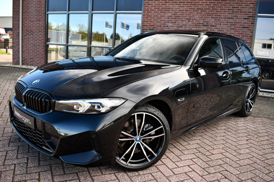 BMW 3 Serie Touring 320e M-Sport Pano El-zetels 360-cam HUD 19inch