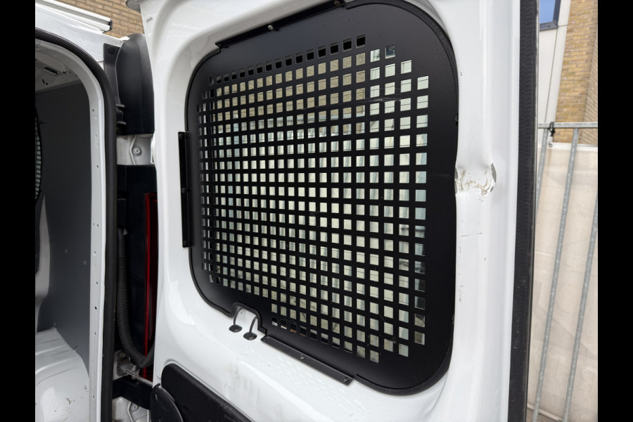 Renault Trafic 2.0 dCi 120PK EURO 6 T29 L1H1 Comfort Trekhaak/navigatie systeem/cruise control