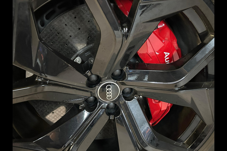 Audi RSQ8 4.0 **Ceramic/Carbon/Alcantara/HUD/ACC**