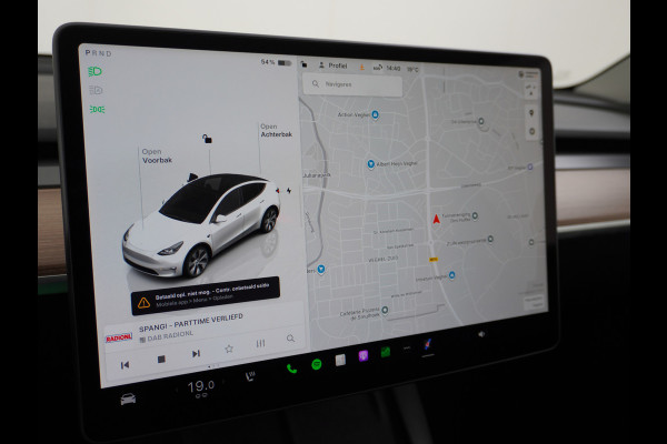 Tesla Model Y Long Range AWD 75kWh Warmtepomp  Autopilot FSD-Computer 3 Leder Pano-dak Elektr.Stuur+Stoel+Verwarmd Navi Ecc Premium Audio Keyl Camera's Elektr.AchterKlep Parkeer Assistent Sentry-Mode Privacyglas Bluetooth Dodehoek detector Connected services AMD-Ryzen Processor™ 1.600kg Trekvermogen Origineel Nederlandse Auto Garantie op Accu en Motor tot 20-01-2021 max. 192.000km