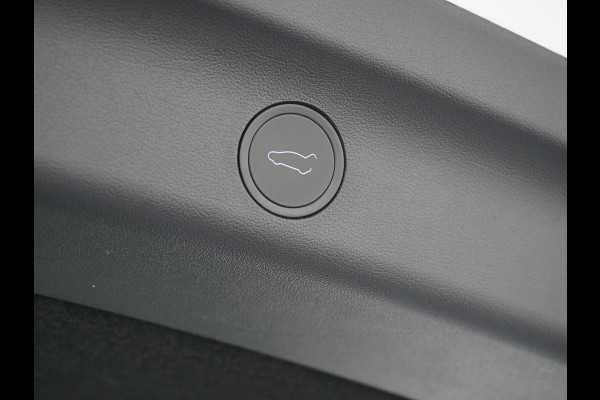 Tesla Model Y Long Range AWD 75kWh Warmtepomp  Autopilot FSD-Computer 3 Leder Pano-dak Elektr.Stuur+Stoel+Verwarmd Navi Ecc Premium Audio Keyl Camera's Elektr.AchterKlep Parkeer Assistent Sentry-Mode Privacyglas Bluetooth Dodehoek detector Connected services AMD-Ryzen Processor™ 1.600kg Trekvermogen Origineel Nederlandse Auto Garantie op Accu en Motor tot 20-01-2021 max. 192.000km