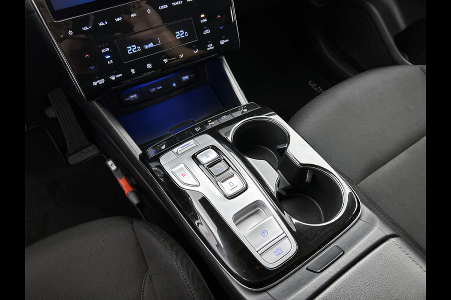 Hyundai Tucson 1.6 T-GDI HEV Comfort Automaat (TREKHAAK, NAVIGATIE, TREKHAAK, CARPLAY, STOELVERWARMING, CAMERA, 1e EIGENAAR)