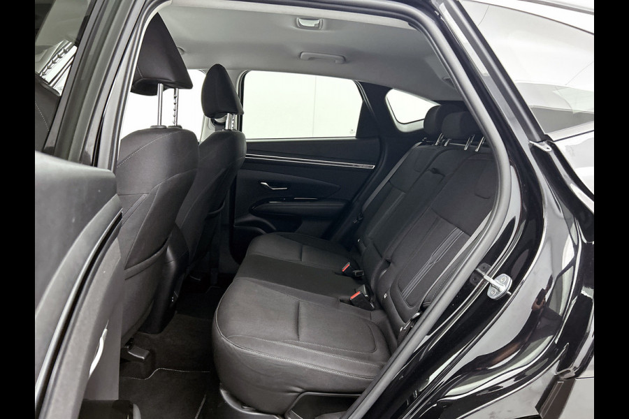 Hyundai Tucson 1.6 T-GDI HEV Comfort Automaat (TREKHAAK, NAVIGATIE, TREKHAAK, CARPLAY, STOELVERWARMING, CAMERA, 1e EIGENAAR)