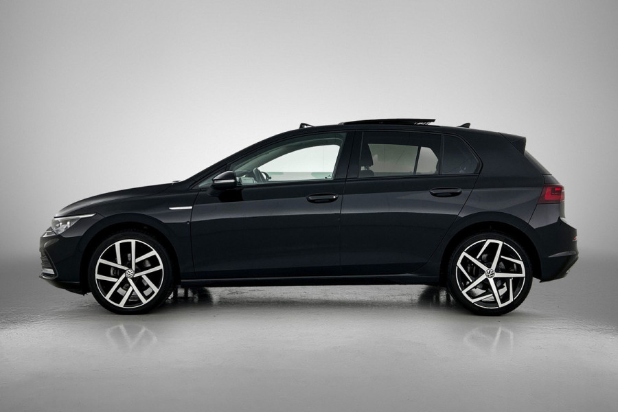 Volkswagen Golf 1.5 eTSI Sport Automaat (PANO, SFEERVERLICHTING, ADAPTIVE CRUISE, STOELVERWARMING, MASSAGE STOELEN, CARPLAY)