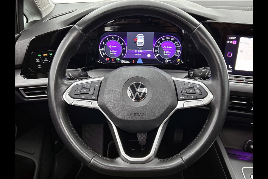 Volkswagen Golf 1.5 eTSI Sport Automaat (PANO, SFEERVERLICHTING, ADAPTIVE CRUISE, STOELVERWARMING, MASSAGE STOELEN, CARPLAY)