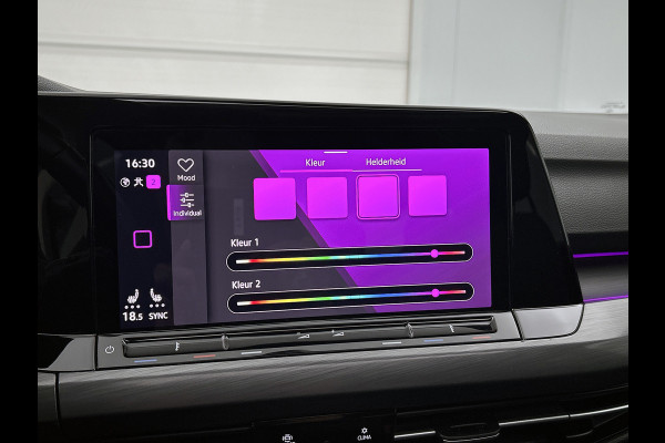 Volkswagen Golf 1.5 eTSI Sport Automaat (PANO, SFEERVERLICHTING, ADAPTIVE CRUISE, STOELVERWARMING, MASSAGE STOELEN, CARPLAY)