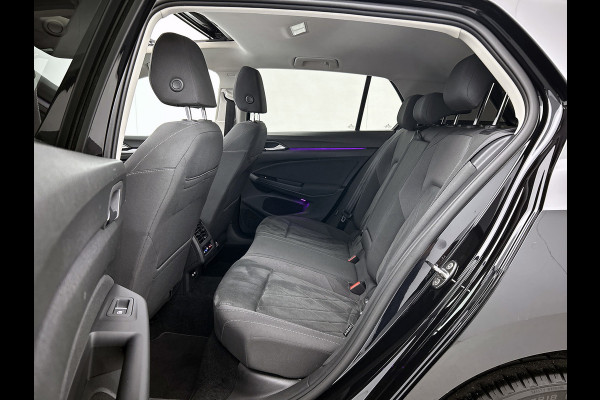 Volkswagen Golf 1.5 eTSI Sport Automaat (PANO, SFEERVERLICHTING, ADAPTIVE CRUISE, STOELVERWARMING, MASSAGE STOELEN, CARPLAY)