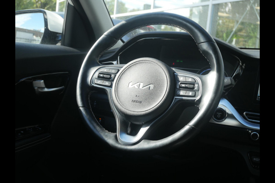 Kia e-Niro Edition 64 kWh | Cruise | Clima | Camera | Carplay | Navi | Stoel-stuurverwarming |