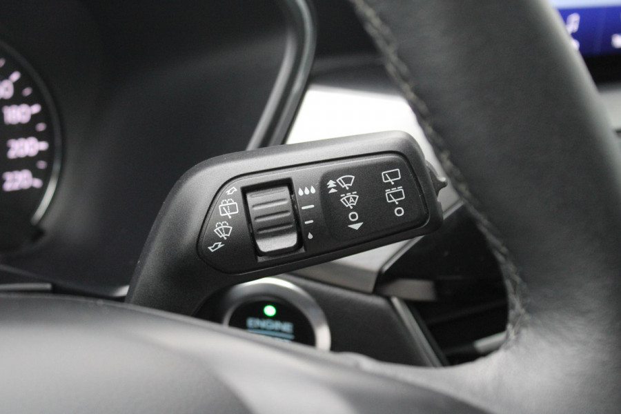 Ford Kuga 2.5 PHEV Titanium X | Weg/Uitklapbare Trekhaak (Elektrisch bedienbaar) | Adaptive cruise control | Winter Pack | Half-leder | Bang&Olufsen | Elektrische achterklep