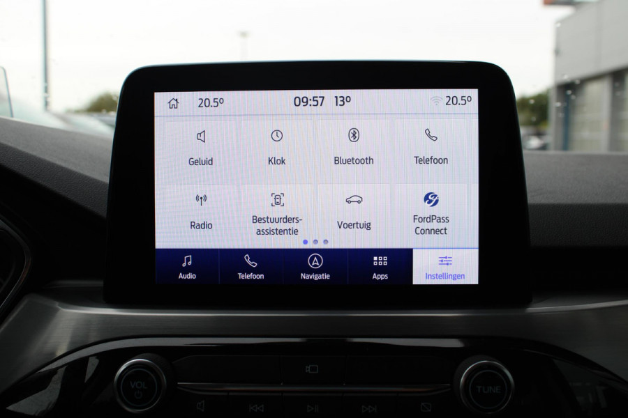 Ford Kuga 2.5 PHEV Titanium X | Weg/Uitklapbare Trekhaak (Elektrisch bedienbaar) | Adaptive cruise control | Winter Pack | Half-leder | Bang&Olufsen | Elektrische achterklep
