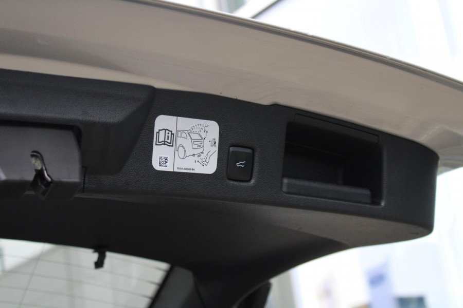 Ford Kuga 2.5 PHEV Titanium X | Weg/Uitklapbare Trekhaak (Elektrisch bedienbaar) | Adaptive cruise control | Winter Pack | Half-leder | Bang&Olufsen | Elektrische achterklep