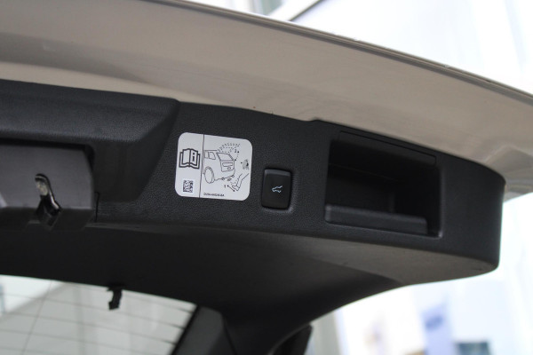 Ford Kuga 2.5 PHEV Titanium X | Weg/Uitklapbare Trekhaak (Elektrisch bedienbaar) | Adaptive cruise control | Winter Pack | Half-leder | Bang&Olufsen | Elektrische achterklep