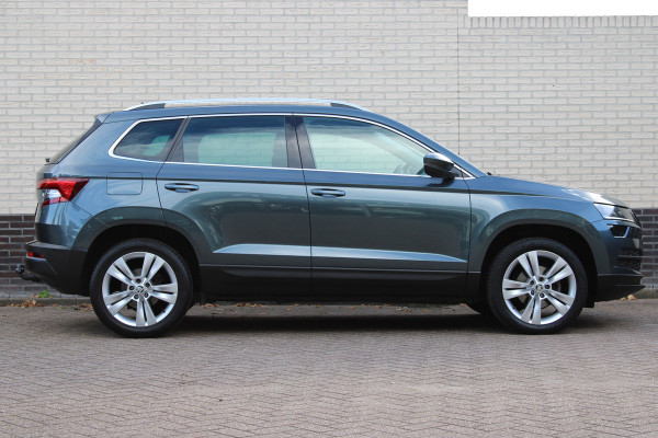 Škoda Karoq 1.5 TSI ACT Style Business | Adaptieve cruise | Stoelverwarming | Navigatie | Trekhaak |