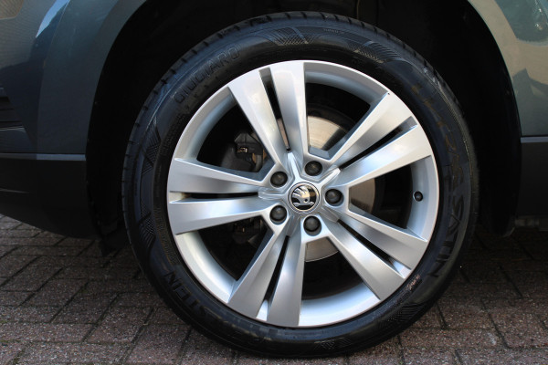 Škoda Karoq 1.5 TSI ACT Style Business | Adaptieve cruise | Stoelverwarming | Navigatie | Trekhaak |