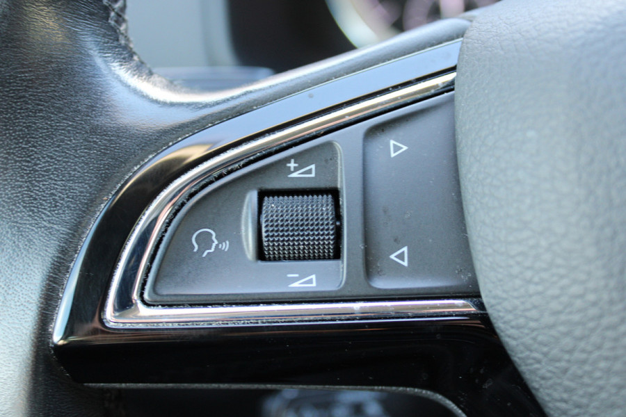Škoda Karoq 1.5 TSI ACT Style Business | Adaptieve cruise | Stoelverwarming | Navigatie | Trekhaak |