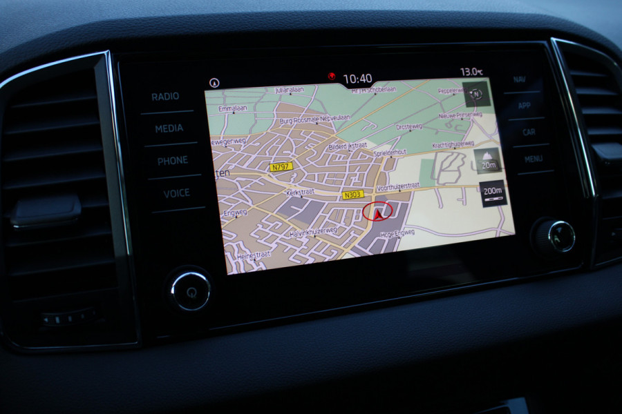 Škoda Karoq 1.5 TSI ACT Style Business | Adaptieve cruise | Stoelverwarming | Navigatie | Trekhaak |