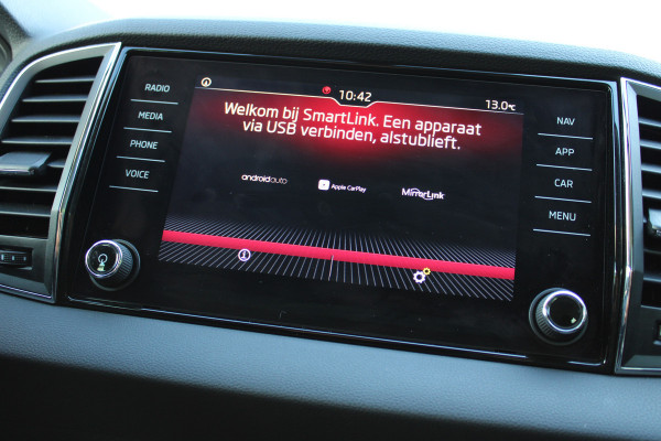 Škoda Karoq 1.5 TSI ACT Style Business | Adaptieve cruise | Stoelverwarming | Navigatie | Trekhaak |