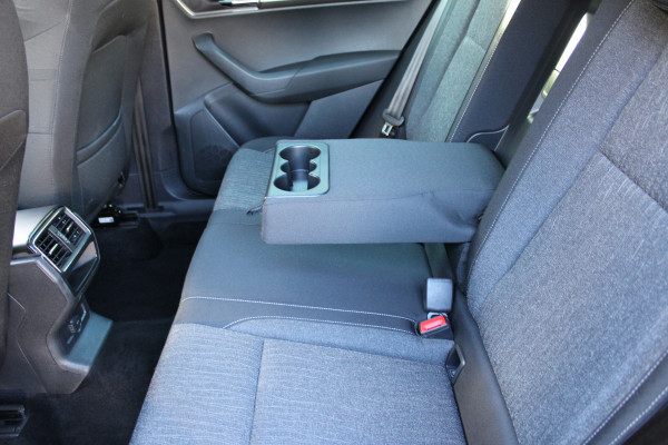 Škoda Karoq 1.5 TSI ACT Style Business | Adaptieve cruise | Stoelverwarming | Navigatie | Trekhaak |