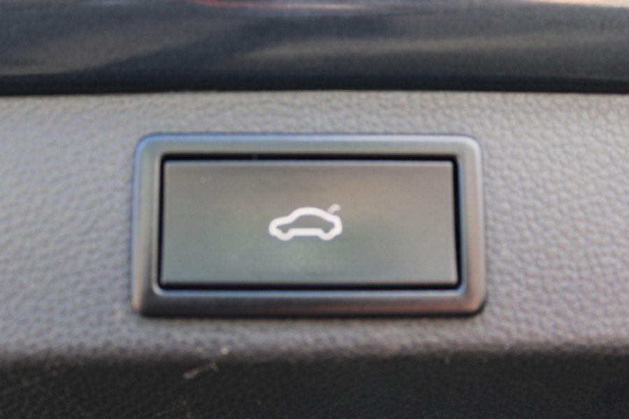 Škoda Karoq 1.5 TSI ACT Style Business | Adaptieve cruise | Stoelverwarming | Navigatie | Trekhaak |