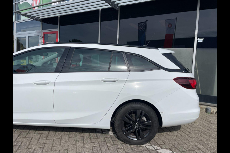 Opel Astra Sports Tourer 1.2 Design & Tech / camera / trekhaak